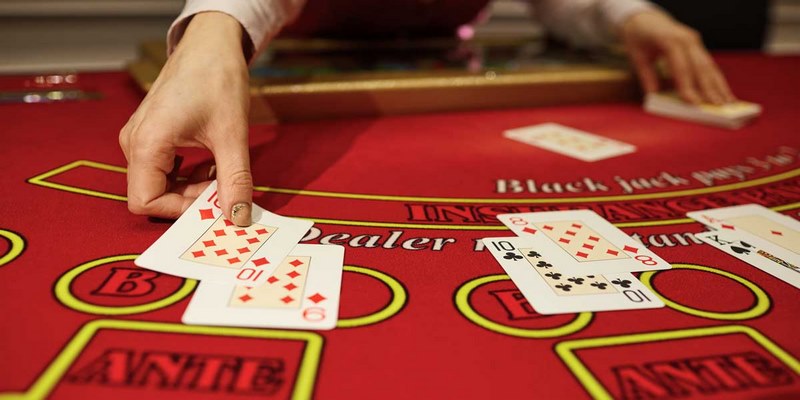 Tìm hiểu cách chơi Blackjack cơ bản và dễ hiểu